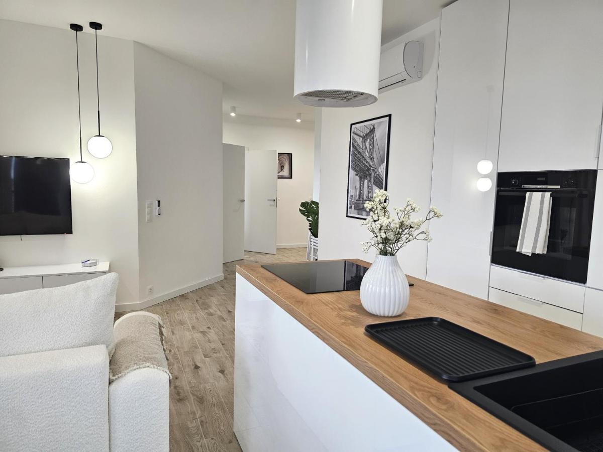 Urban Apartments Luxury Skyline Sokolska Towers 30A, 2 Free Garages, Gym & Sauna, Self Check-In Katowice Exterior foto