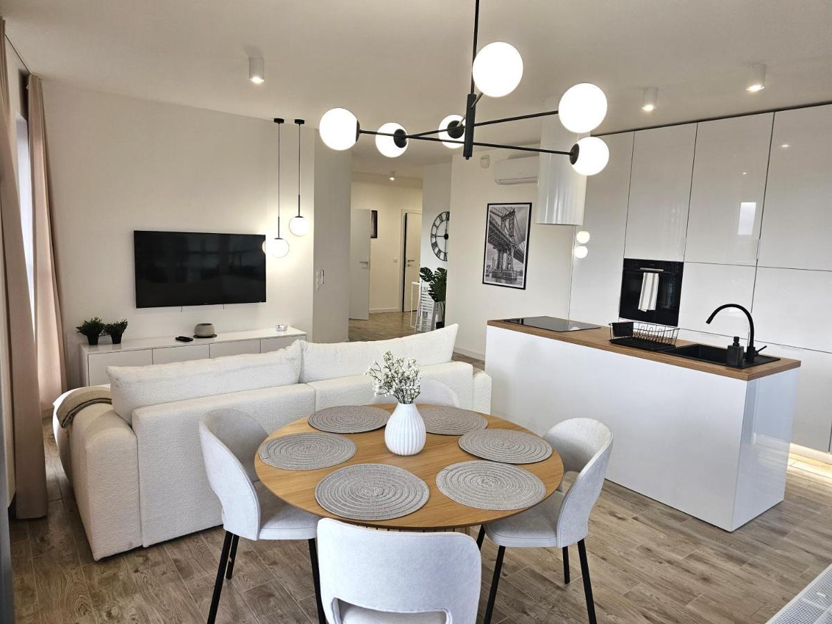 Urban Apartments Luxury Skyline Sokolska Towers 30A, 2 Free Garages, Gym & Sauna, Self Check-In Katowice Exterior foto